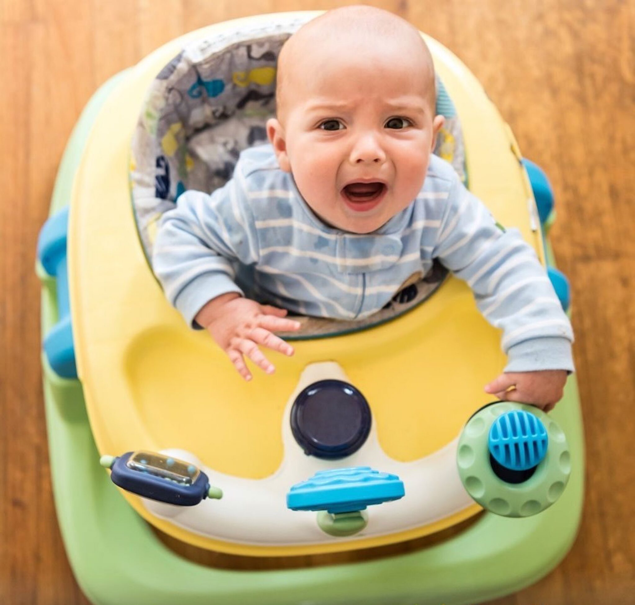 El andador para los bebés ¿Ayuda u obstáculo?